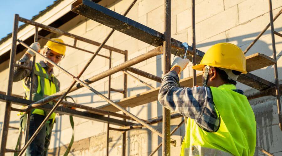 Professional fairlawn roofing services in Vinton, IA